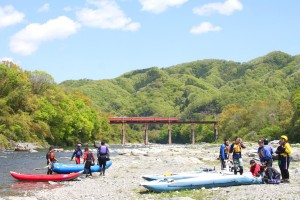 親鼻橋下・ライン下り、ラフティング